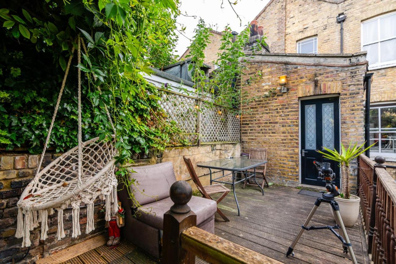 Double Room W/Projector & Garden Hot Tub London Kültér fotó