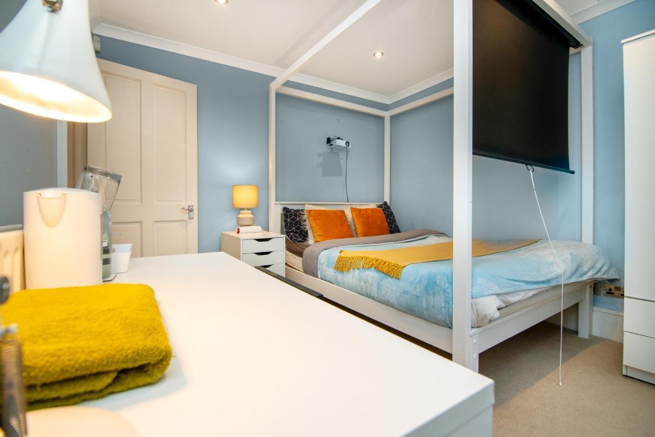 Double Room W/Projector & Garden Hot Tub London Kültér fotó
