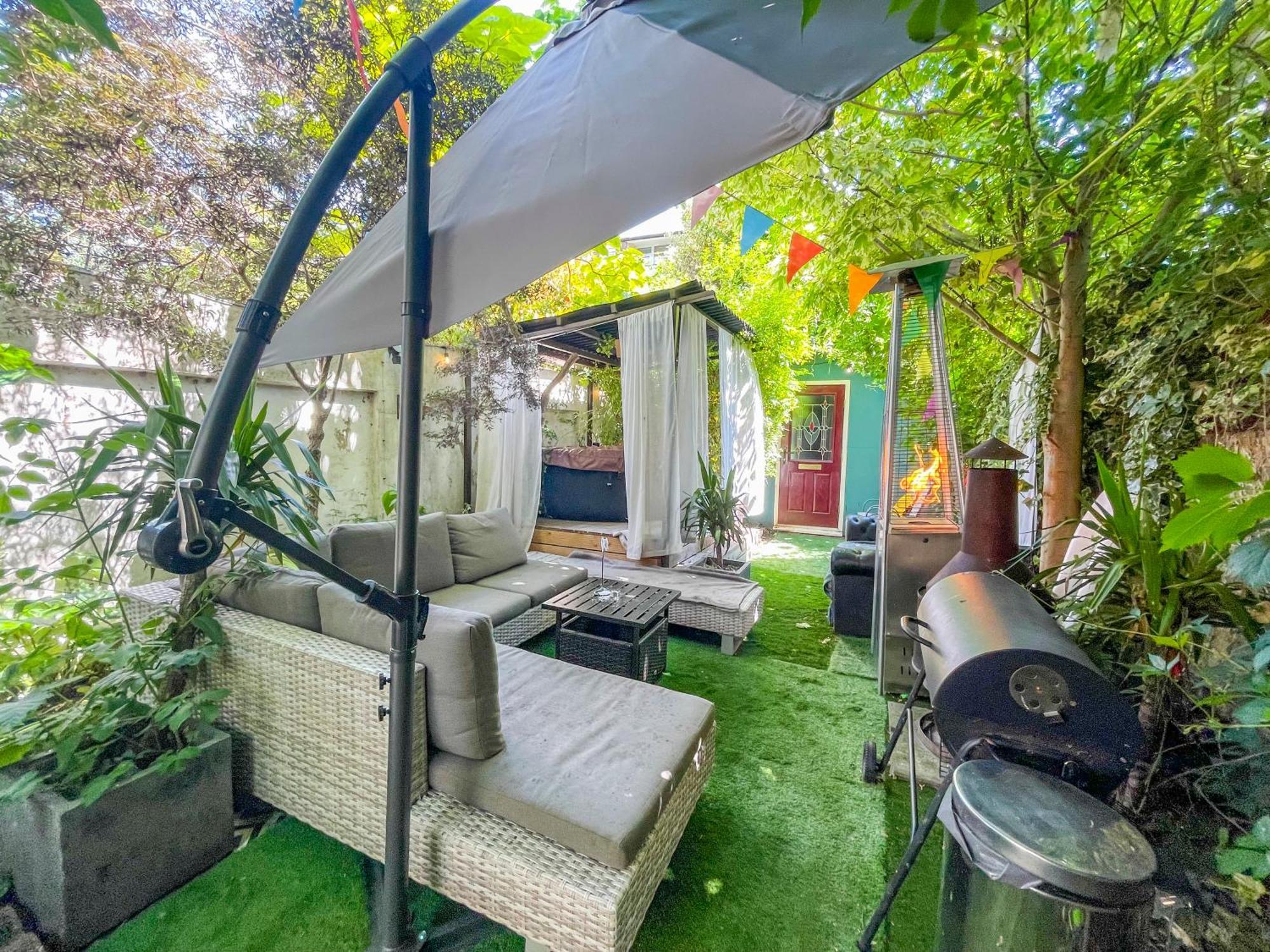 Double Room W/Projector & Garden Hot Tub London Kültér fotó